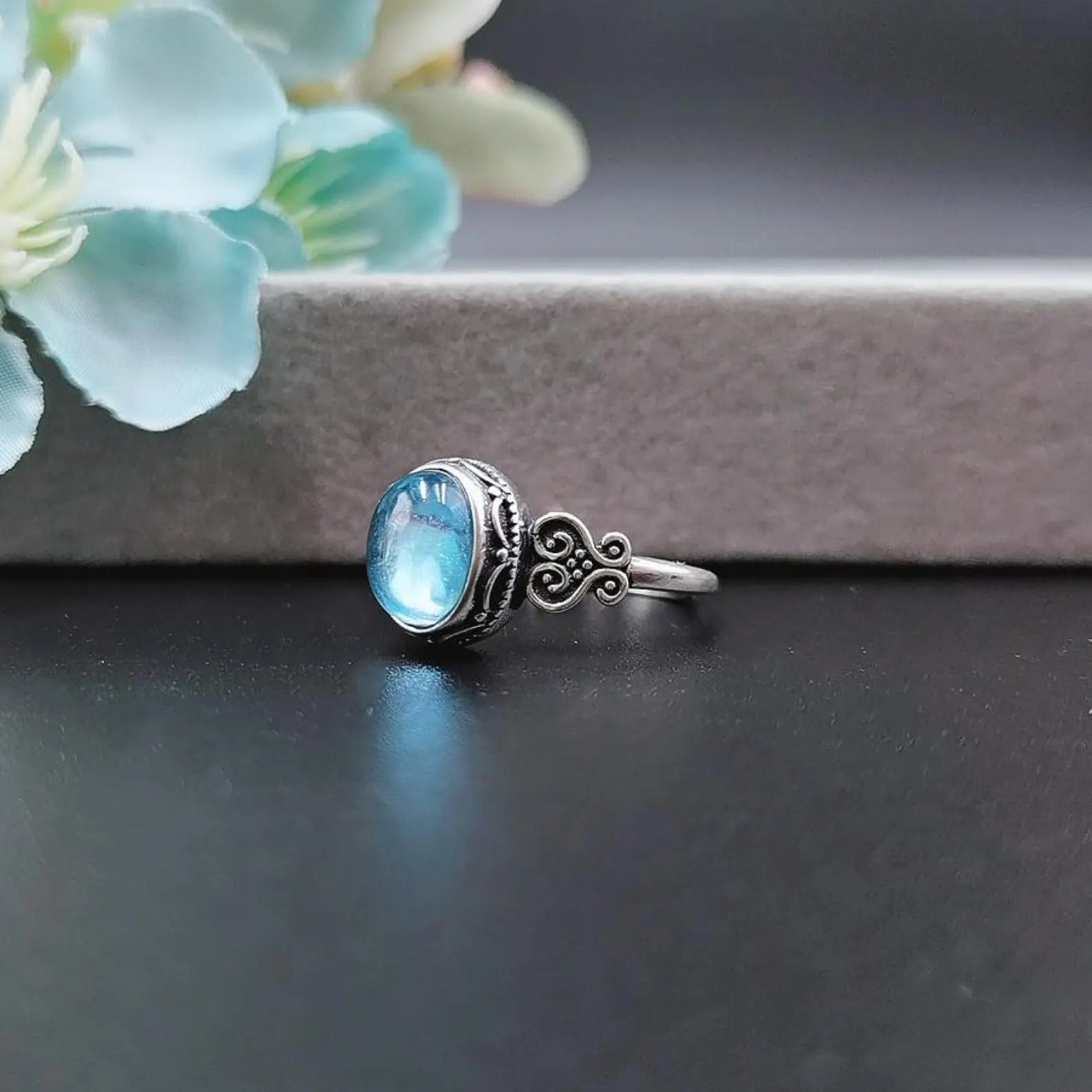 Natural Aquamarine Oval Stone Retro Ring