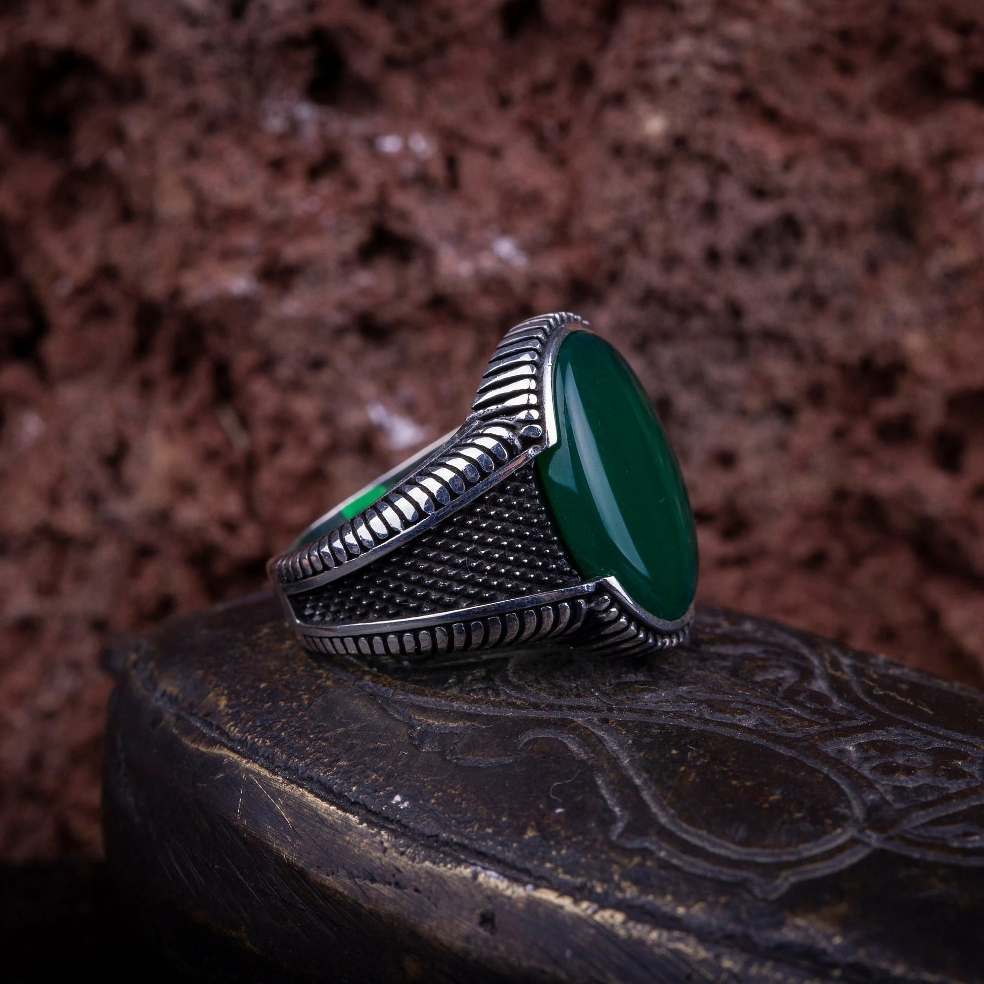Oval Green Aqeeq Men Ring