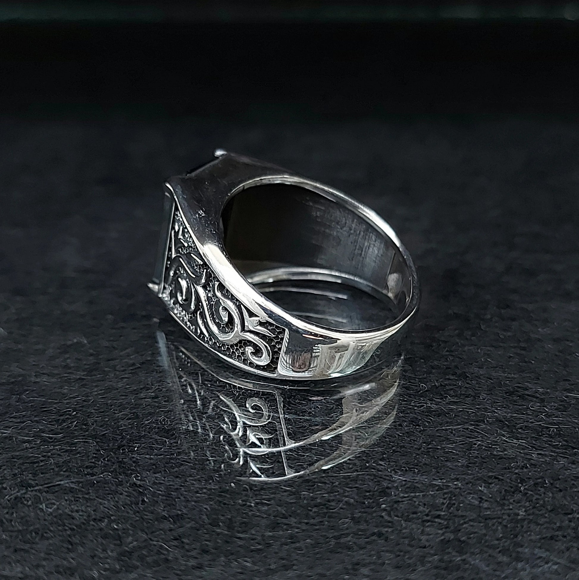 Silver Onyx Stone Ring