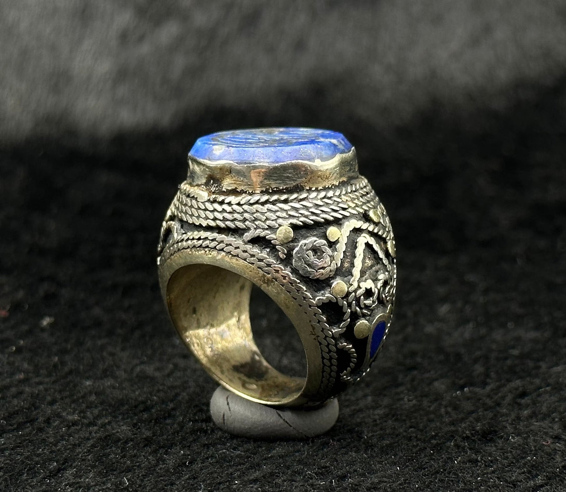 Very Beautiful Solid Silver Rare Old Ring