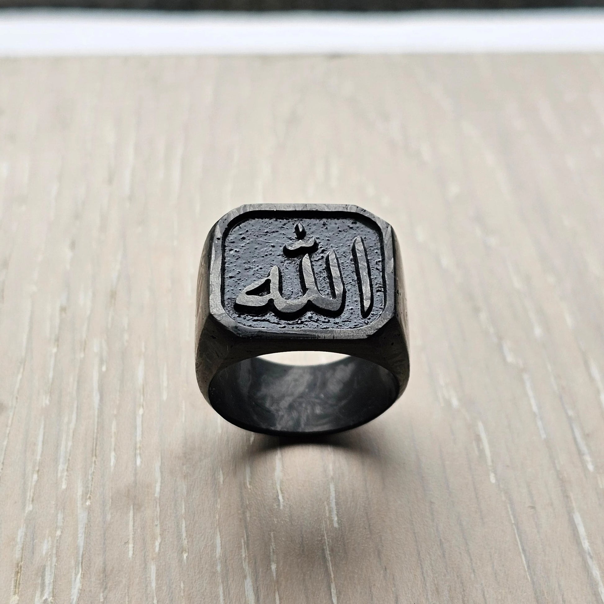 Allah in Arabic signet ring in forged carbon fiber